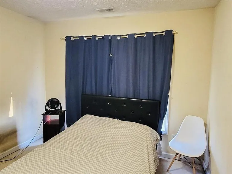 6904 Silver Bend Pl — Photo 26