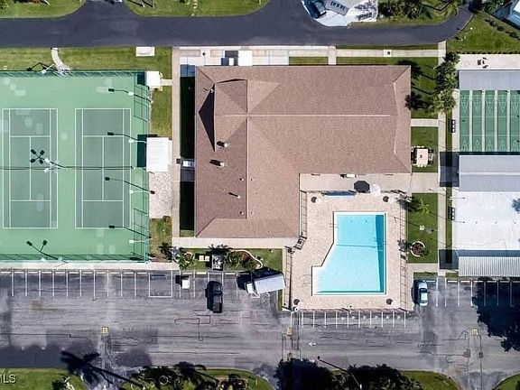 2nd image of 19681 Summerlin Rd #C344