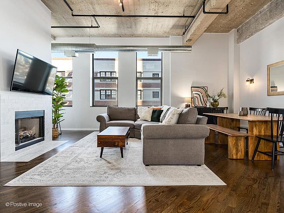 4th image of 758 N Larrabee St APT 615