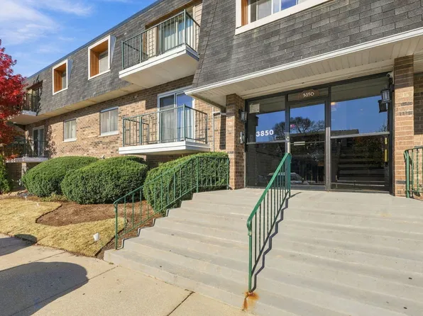 3850 S Parkway Dr APT 1F, Northbrook, IL 60062