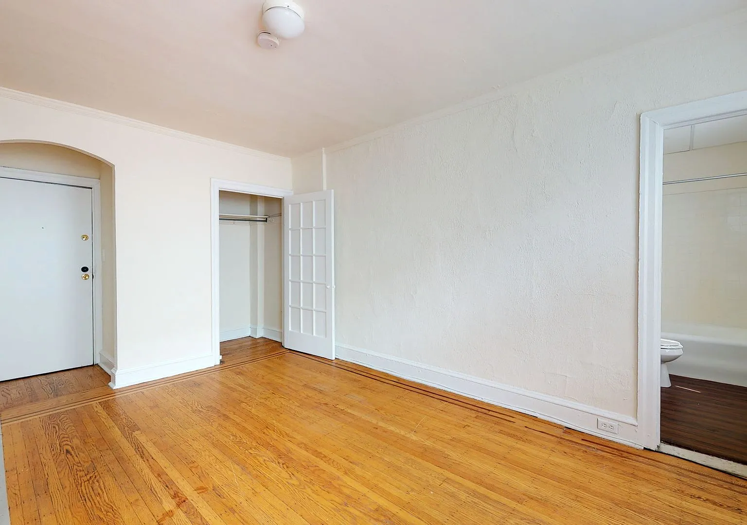 Penn Hall Apartments — Photo 4