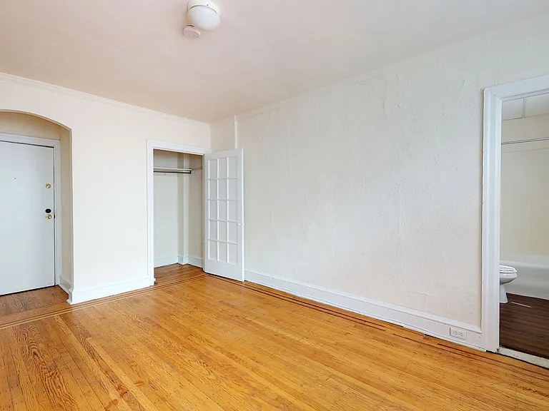 Penn Hall Apartments — Photo 26