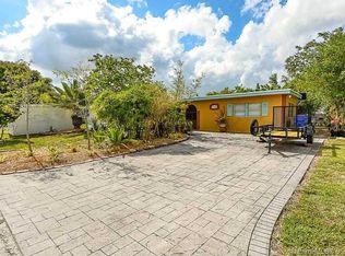 6741 Branch St, Hollywood, FL 33024