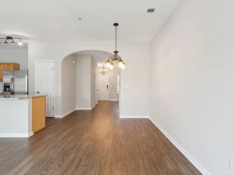 372 Azalea Cir — Photo 8