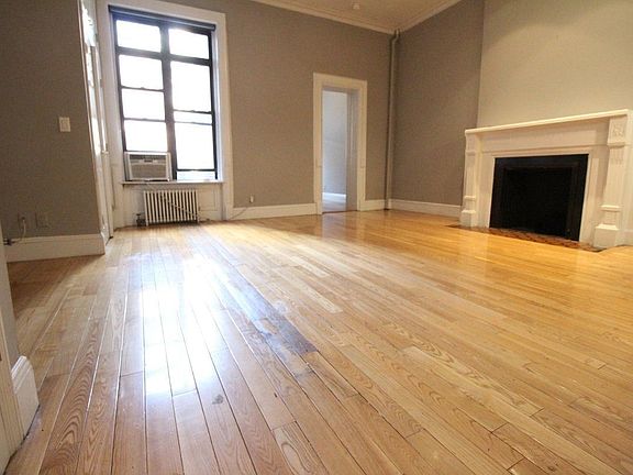 4th image of 113 W 70th St #3BB