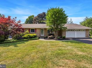 1556 Huntingdon Rd, Abington, PA 19001