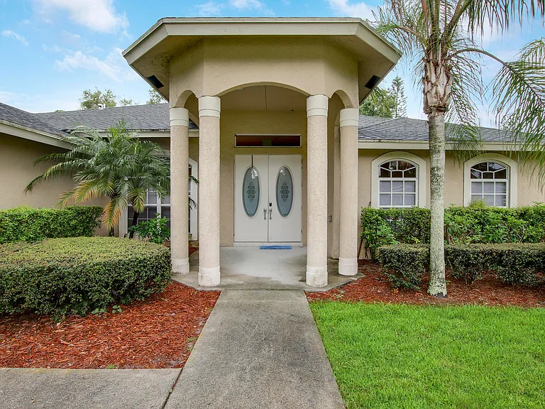 1198 SE Petunia Ave — Photo 11