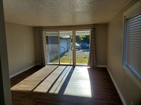 3rd image of 304-310 W 1st St #308