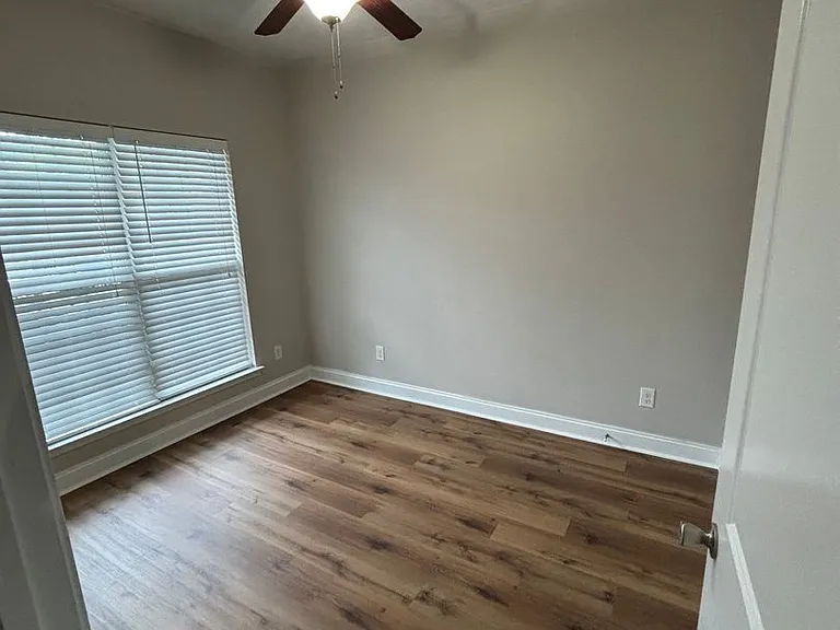 333 High Meadows Pl — Photo 10