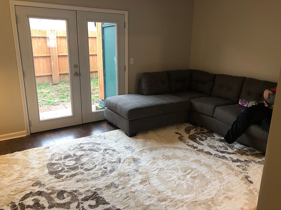 2nd image of 1931 Pinewood Dr