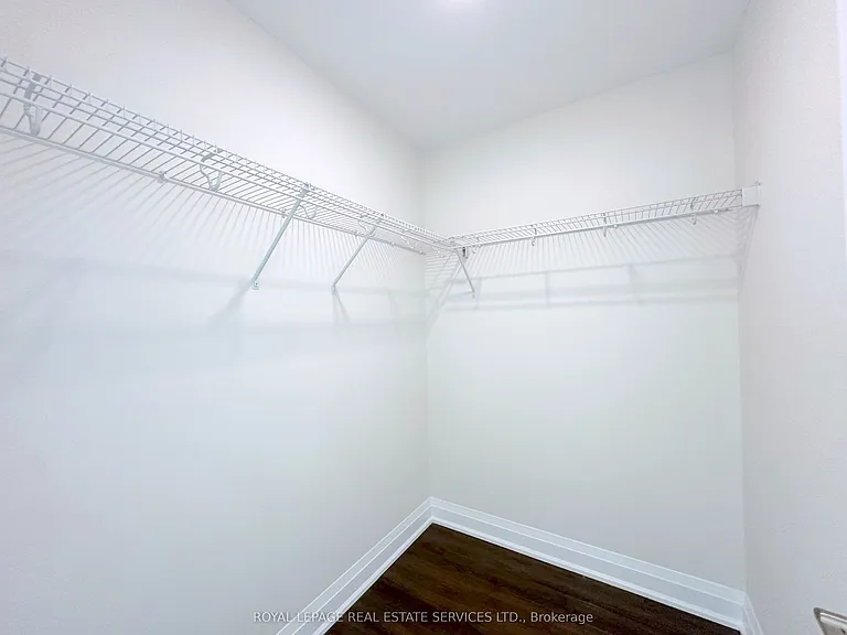 2333 Taunton Rd #209 — Photo 9