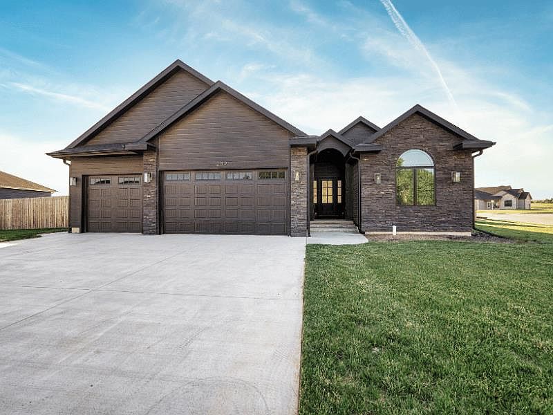 1st image of 2112 Huntwood Dr
