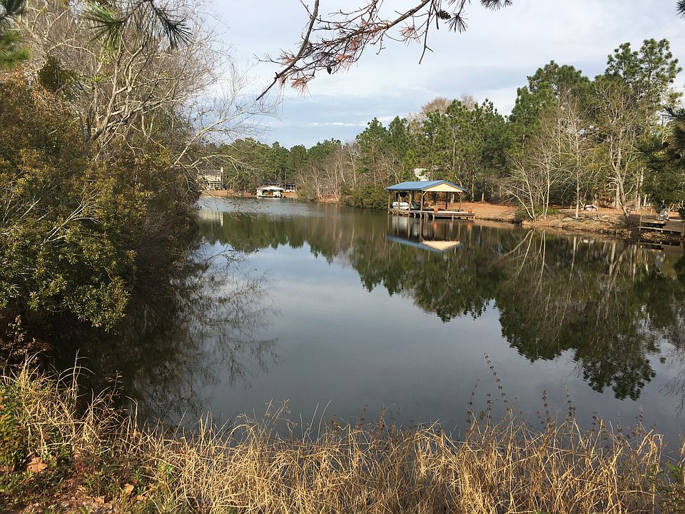 water frontage on canal 