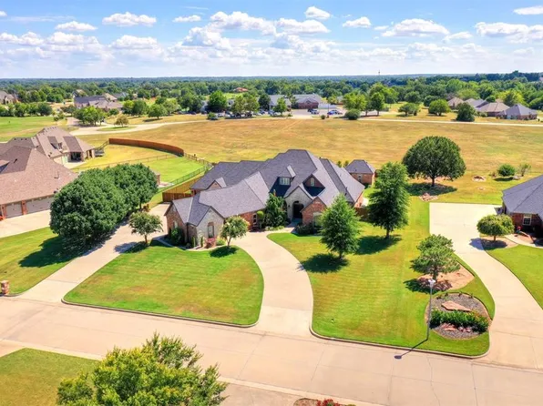 2501 Winged Foot Way, Shawnee, OK 74801