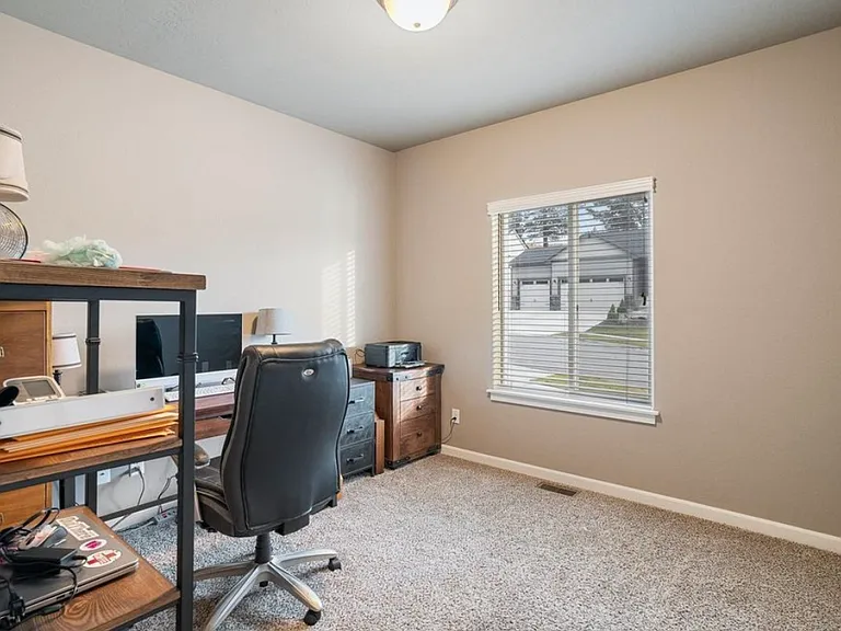 2720 S Seabiscuit Dr — Photo 12