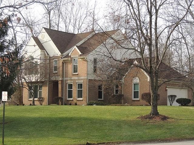 1st image of 815 Foxknoll Ct