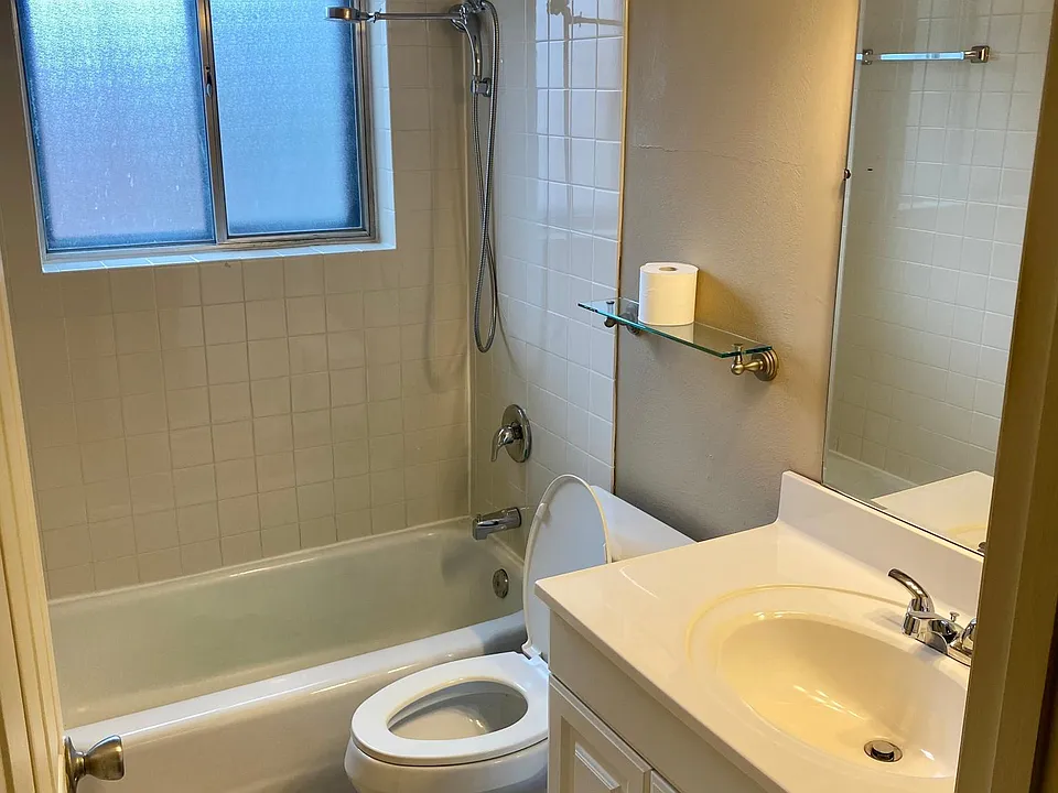 Full bathroom