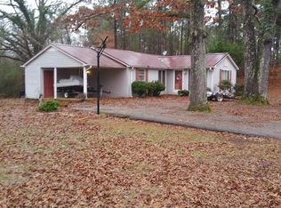 1206 Circle Hill Dr, Selmer, TN 38375