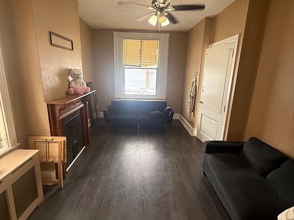 3rd image of 116 E Eleanor St