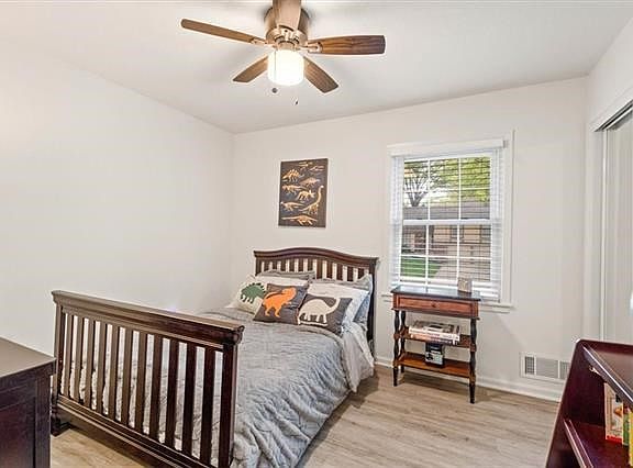 5th image of 9851 Connell Dr