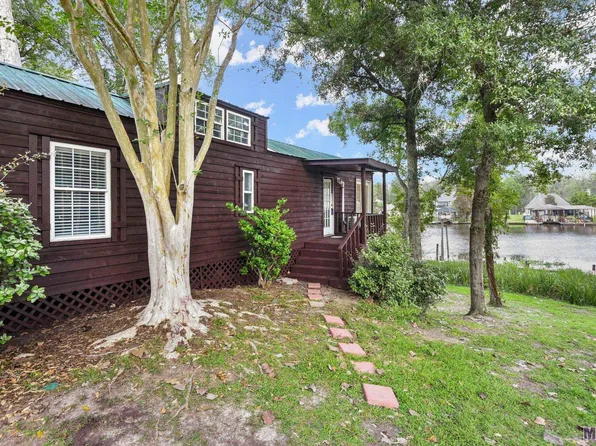 21080 Diversion Canal Rd, Saint Amant, LA 70449