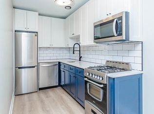 905 S Laflin St, Chicago, IL 60607