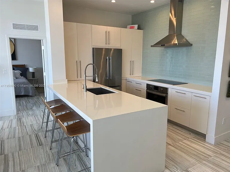 100 Lincoln Rd #Penthouse 9 — Photo 11