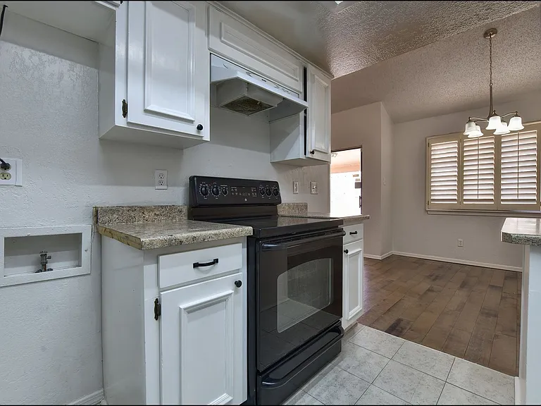 7113 Orizaba Ave — Photo 18