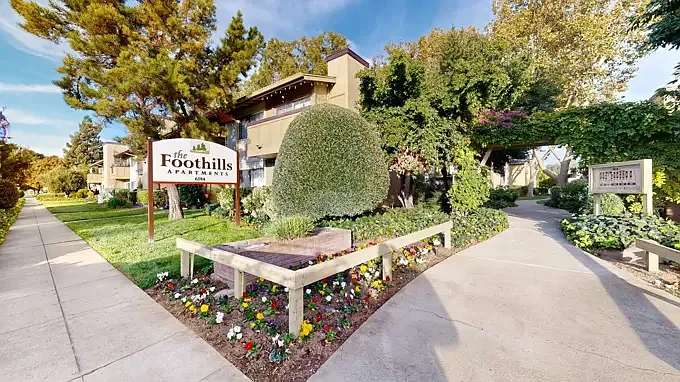 The Foothills Apartments — Photo 10