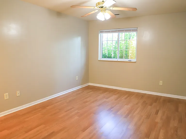 559 Arthur Ct #3 — Photo 9