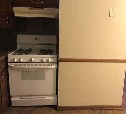 4th image of 140 Mississippi Pl NE APT 1