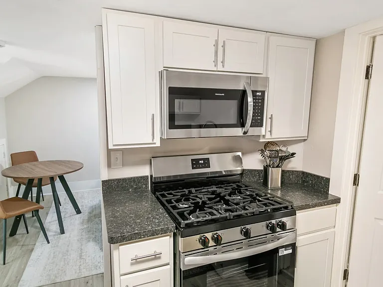 320 North Ave #2 — Photo 8