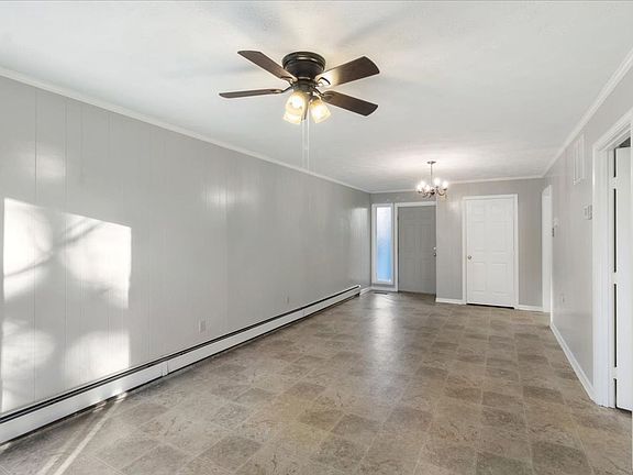 3rd image of 18 Shanna Dr #8