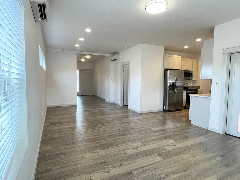 5899 N Lakeshore Way — Photo 12