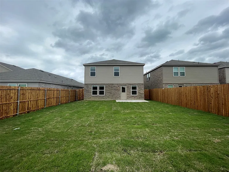 481 Grenada Lake Dr — Photo 11