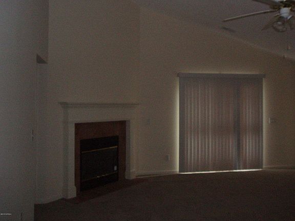 4th image of 1201 Saint Charles Cir