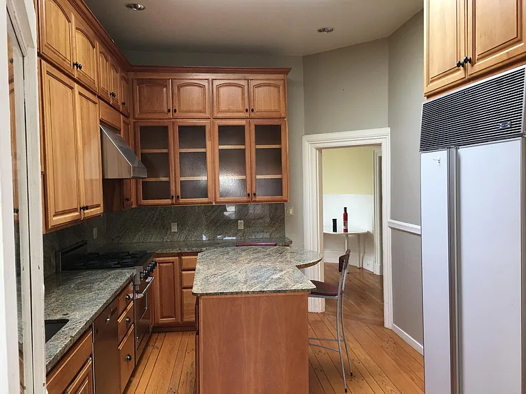 Large kitchen with lots of storage space