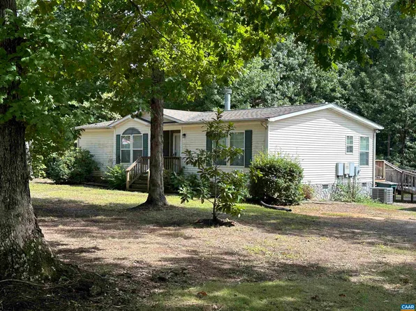 430 Glenmore Rd, Howardsville, VA 24562