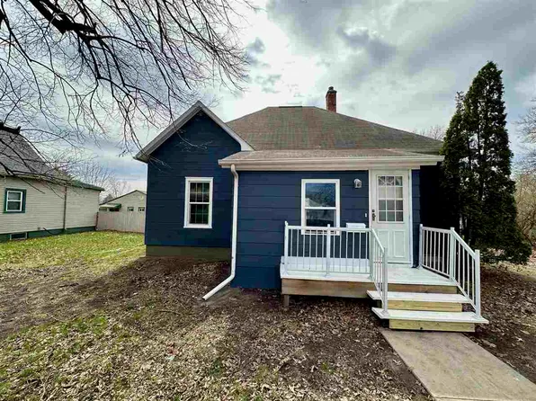 577 W Washington St, Marengo, IA 52301
