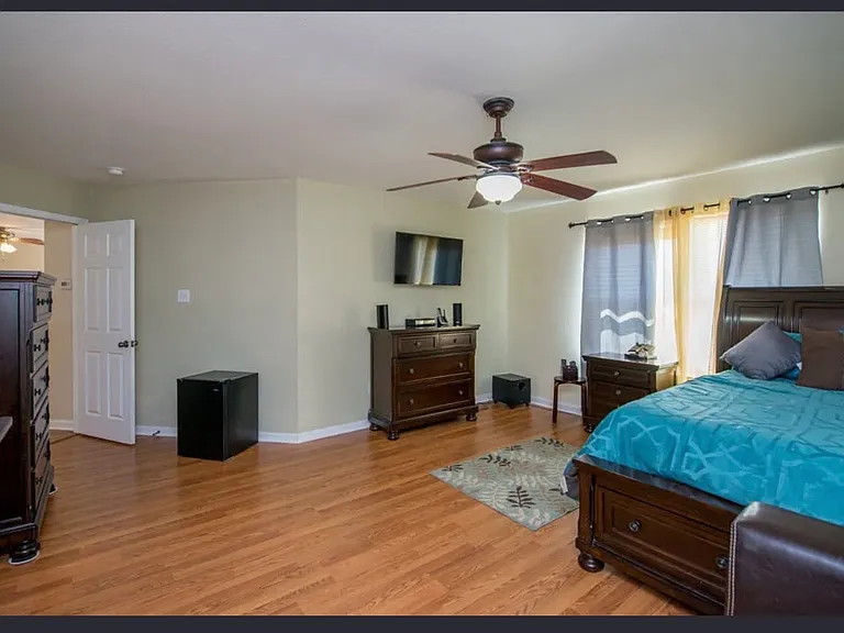 1813 Lynnwood Hills Dr — Photo 15