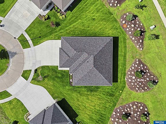 4th image of 4000 Primrose Pl