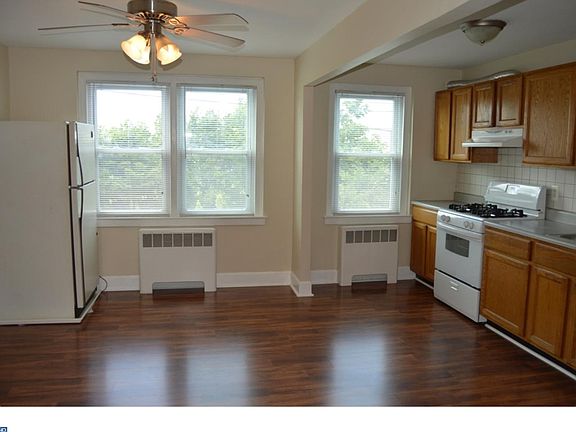 2nd image of 714 Shaw Ave