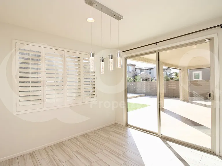 241 E Wisteria Dr — Photo 3