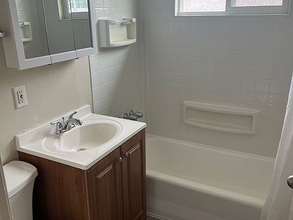 5th image of 1022-1070 Williams St #1729