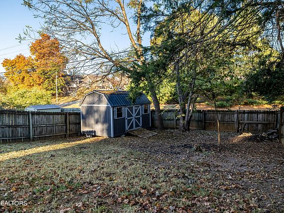5th image of 9213 Shady Mill Ln