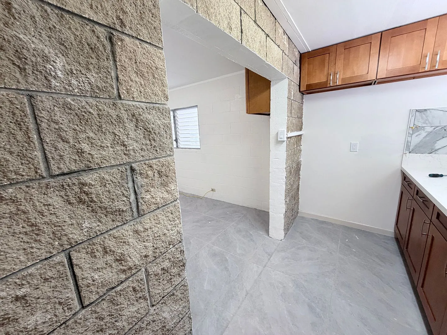 2210 N School St — Photo 4