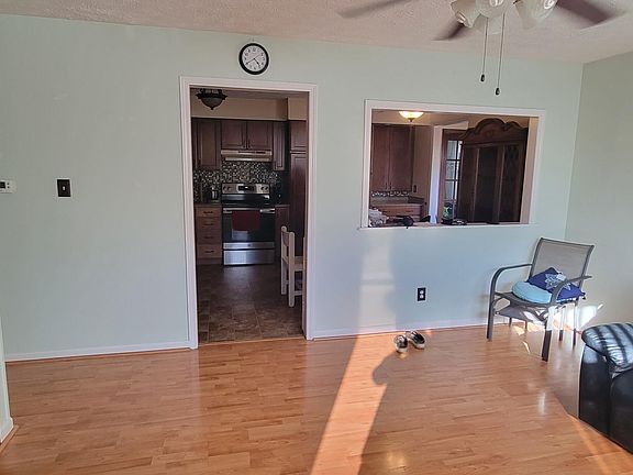 4th image of 209 Chrisman Ln