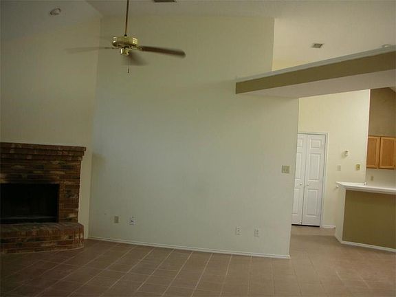 5th image of 4434 Laredo Dr
