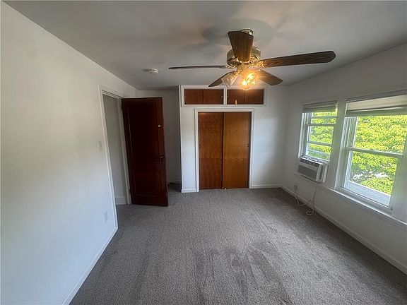 4th image of 111 E Elm St