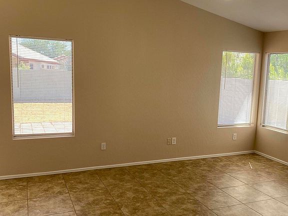 5th image of 2137 E SARATOGA Street